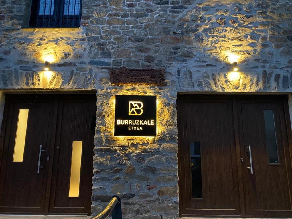 Fachada de Burruzkale Etxea